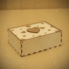 Деревянная коробка Сердечки