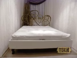 Кованая кровать двуспальная К-04