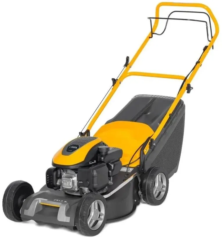 8. Stiga Collector 48 S — сбалансированная самоходная модель