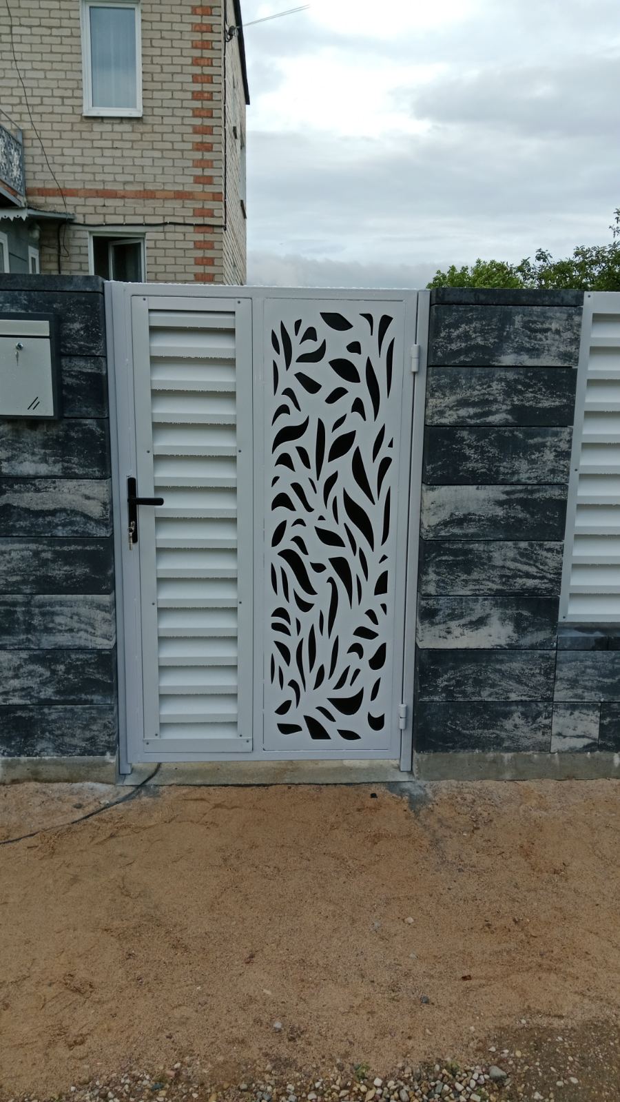 Калитка металлическая