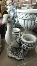Скульптура "Гусь с кашпо"