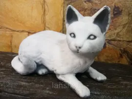 Скульптура "Кот лежащий " бетон