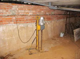 Бурение скважины на воду в подвале дома / гаража