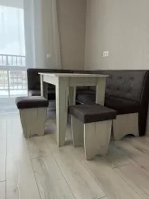 Кухонный набор (диван, стол, 2 табурета)