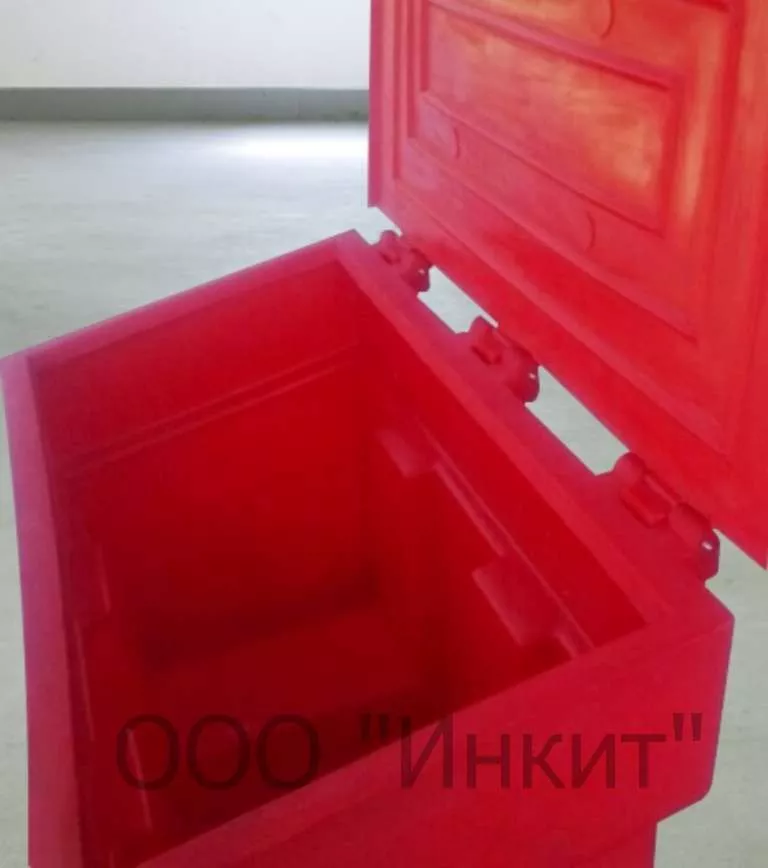 Пластиковый ящик для песка и соли 250 литров, красный