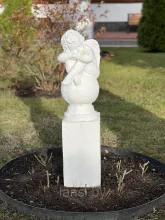 Скульптура "Ангел на шаре Б"