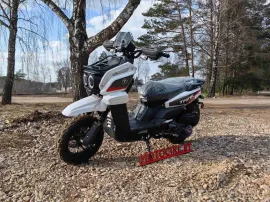 Скутер SPRMOTORS Tank 150cc (49сс)