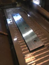 Контрножи и прижимные пластины к дробилкам